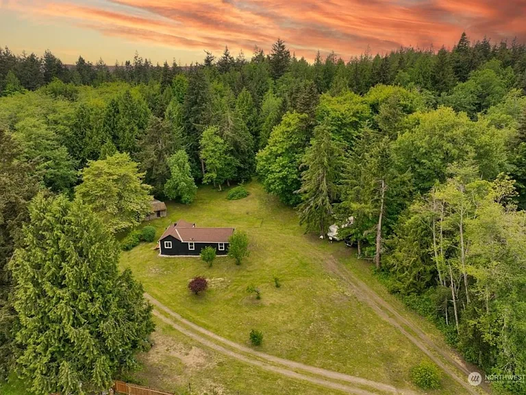 2748 El Camano St — Photo 15