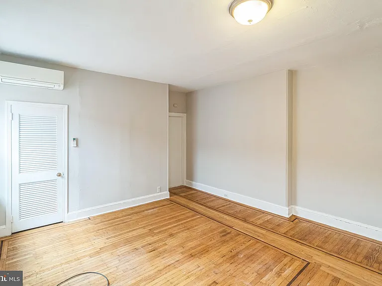 2116 Walnut St #3R — Photo 13