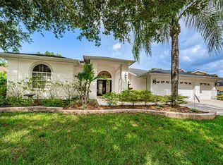 2246 Warwick Dr, Oldsmar, FL 34677