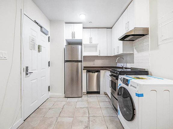 4th image of 106 Fulton St APT 5E
