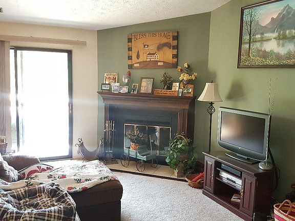 4th image of 7210 Creekview Dr APT 12
