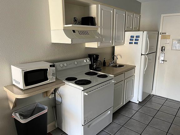 5th image of 1207 S Ocean Blvd. #50405