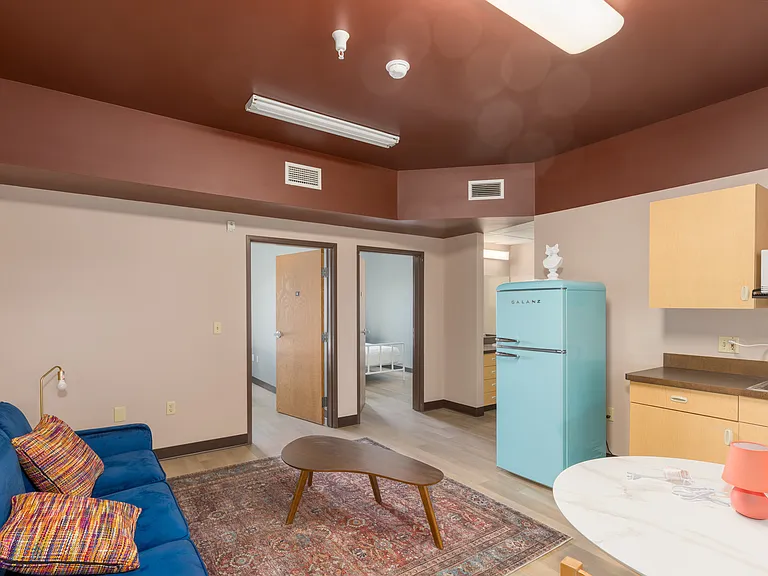 Brewster Hall — Photo 16