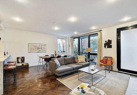3rd image of 245 Manhattan Ave #2B