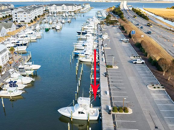 3rd image of 46 Yacht Club Ct Slip 46