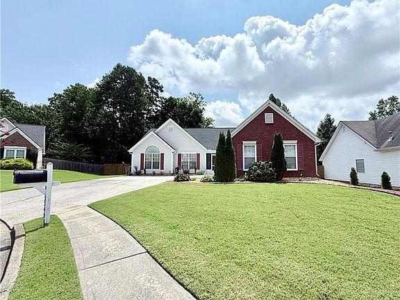 2nd image of 3349 Hampton Trace Ct