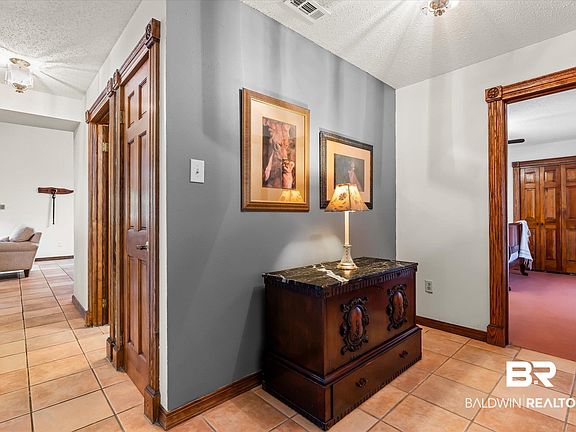 4th image of 6535 Jacksons Oak Dr