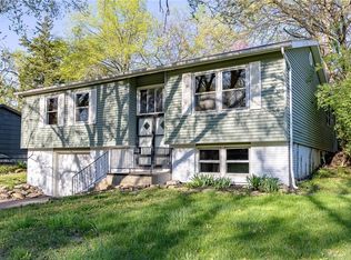 915 Lawrence Ave, Lawrence, KS 66049