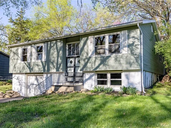 915 Lawrence Ave, Lawrence, KS 66049