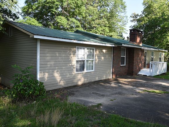 2nd image of 336 Windsor Dr