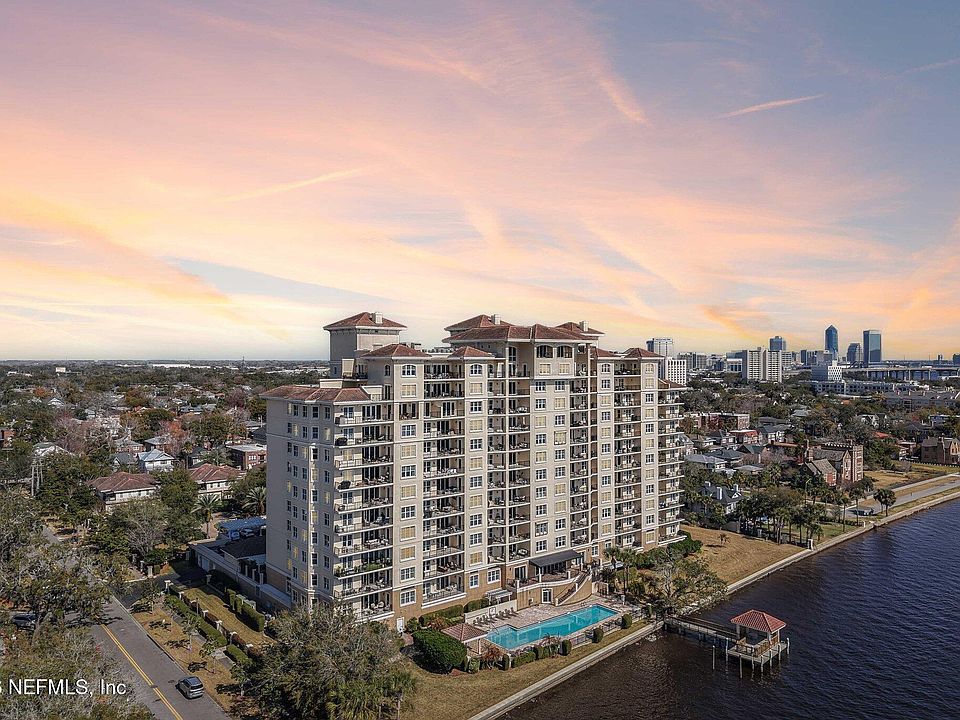 1st image of 2358 RIVERSIDE Avenue #405