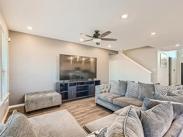3735 Lion Creek Ct — Photo 8