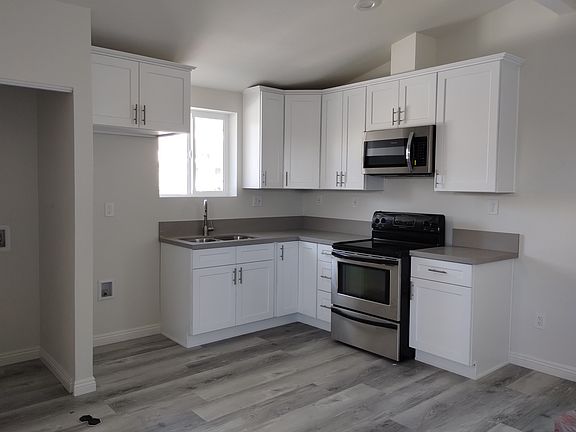 3rd image of 4521 San Jose St #B