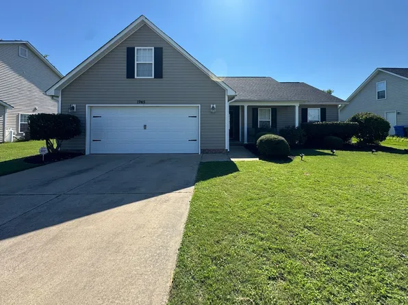 1945 Yellowbrick Rd, Fayetteville, NC 28314