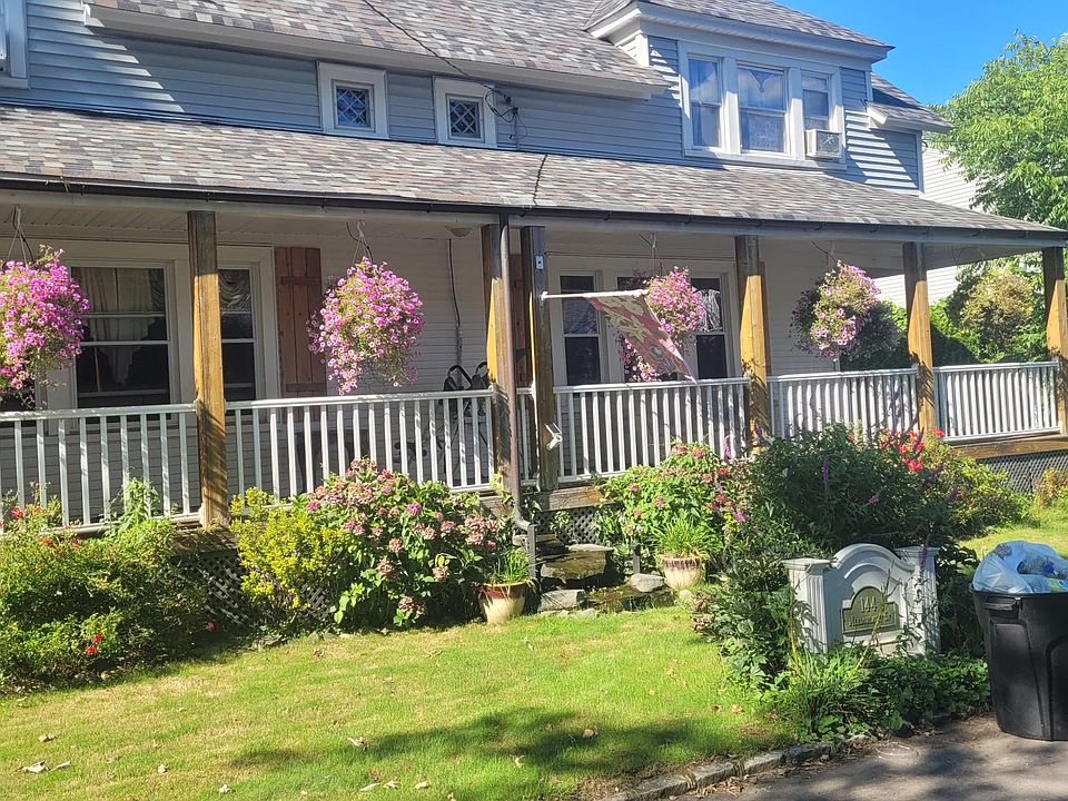1st image of 144 Meadowlawn St