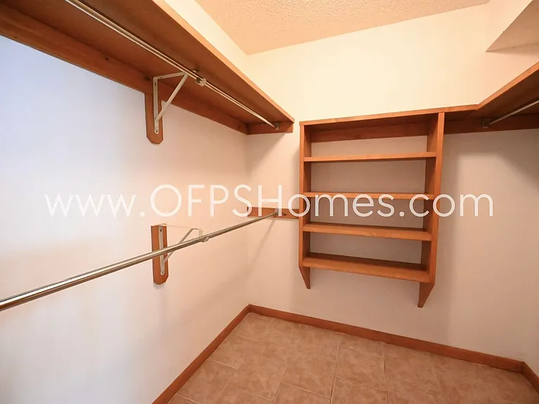 3934 Balsam Dr — Photo 36