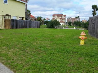 704 Enchanted Hbr, Corpus Christi, TX 78402