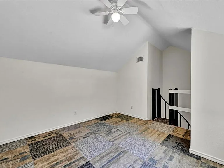 1029 Shoreline Dr — Photo 30