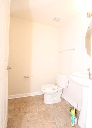 5th image of 3905 Fish Pond Ln #3905