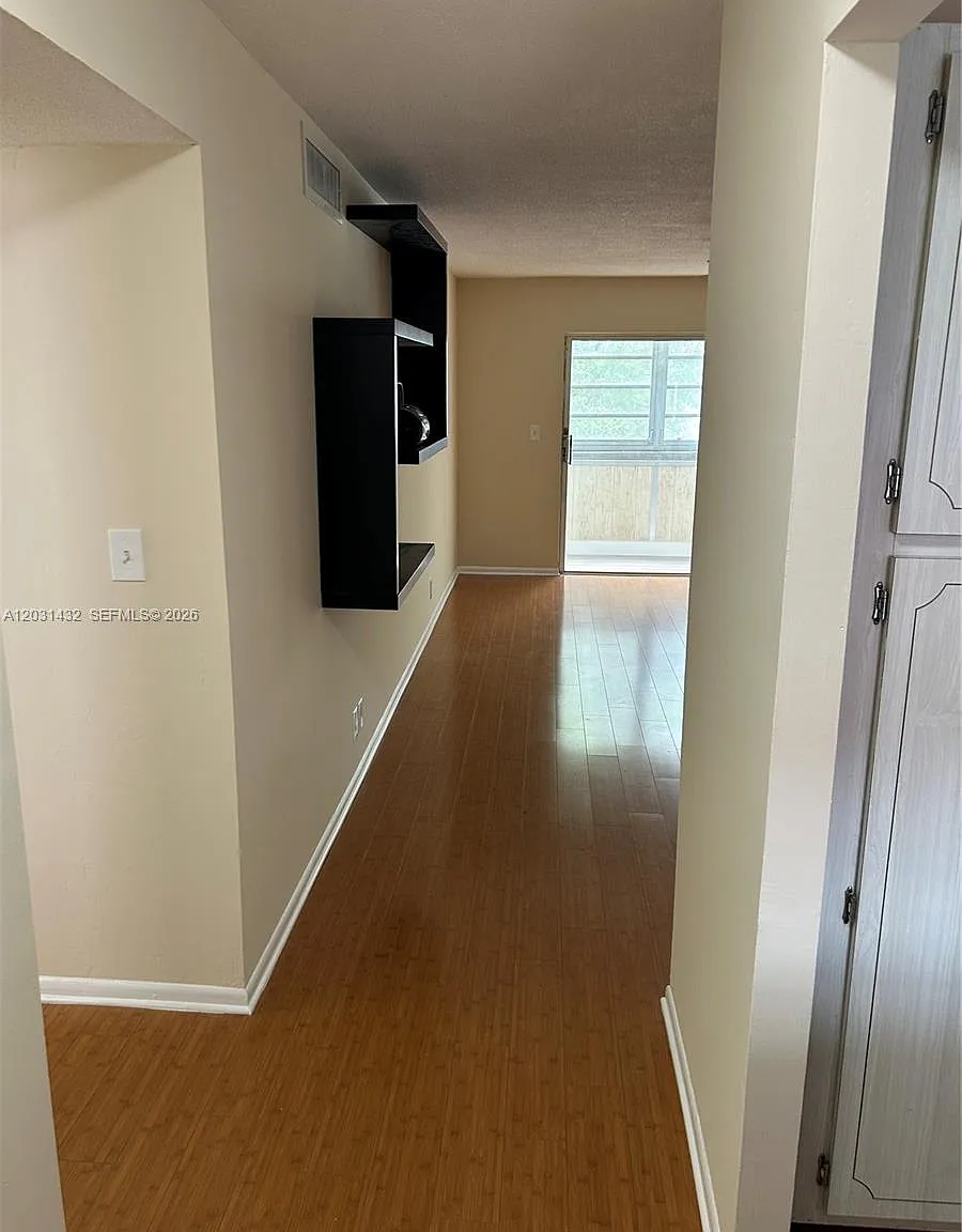 Meadowbrook Towers Condo — Photo 2