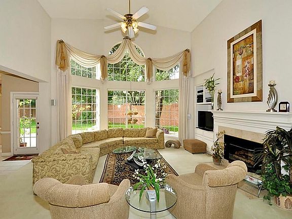 5th image of 1402 Meadow Hill Dr