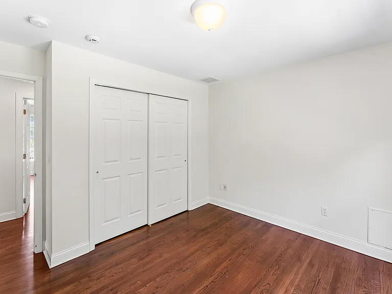 368 Hoyt St — Photo 46