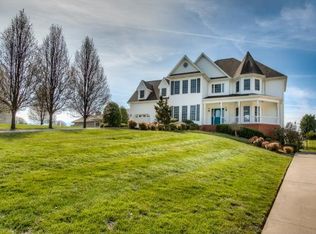 128 Barefoot Landing Dr, Blountville, TN 37617