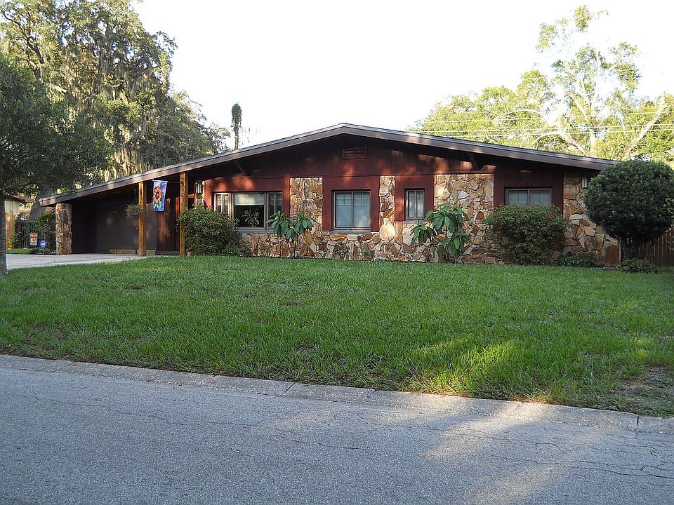 2nd image of 8009 Sharon Dr