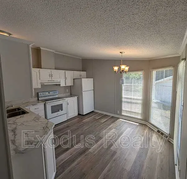 87 Patriots Way — Photo 3