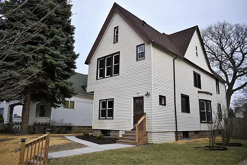 623 E Otjen St #2 Photo 1