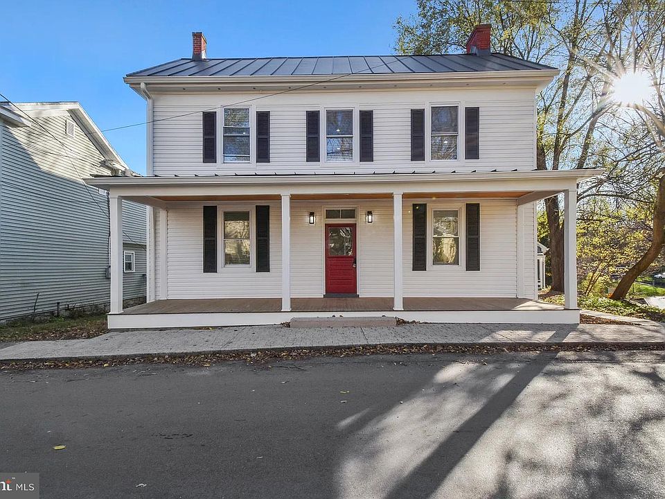 1st image of 203 Water St