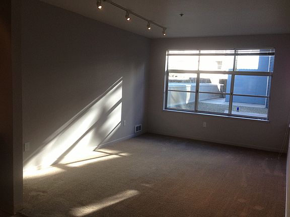 5th image of 1045 Mission St APT 326