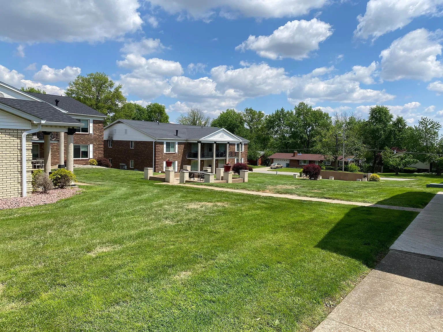 219 Anderson Ln — Photo 1