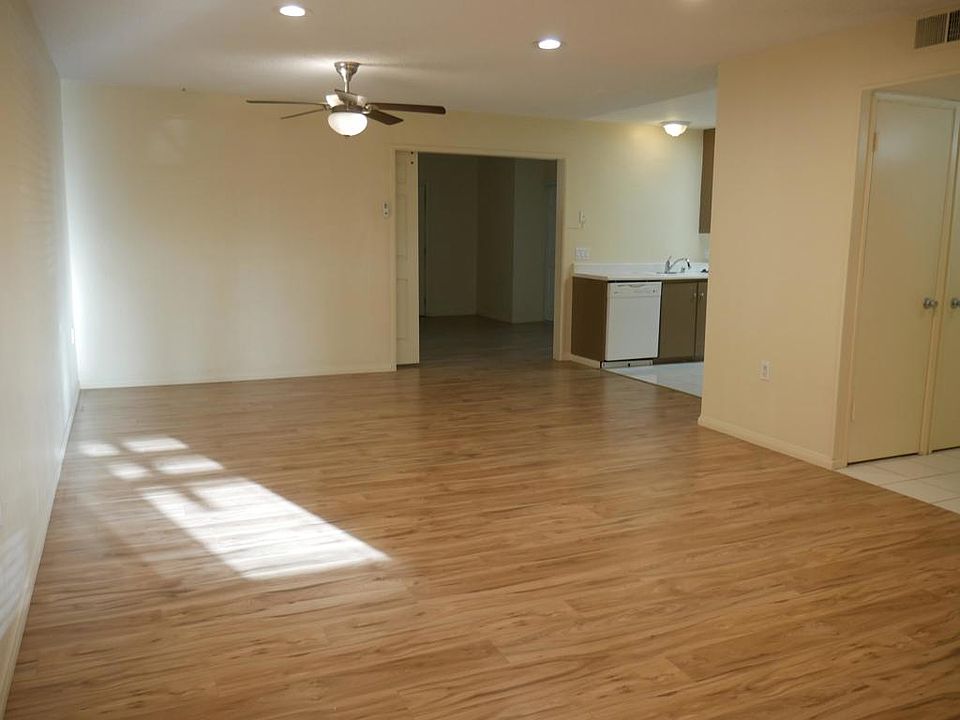 1st image of 77900 Michigan Dr #C3