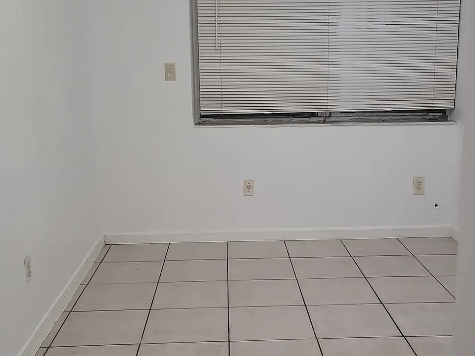 30 NW 71st St #2
