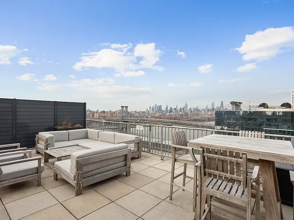 440 Kent Avenue image 7 of 11