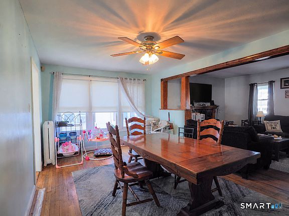 4th image of 42 Collier Avenue