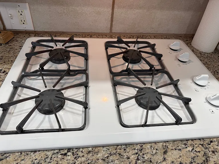 10814-10818 Blix St #10814-814-B2 — Photo 30