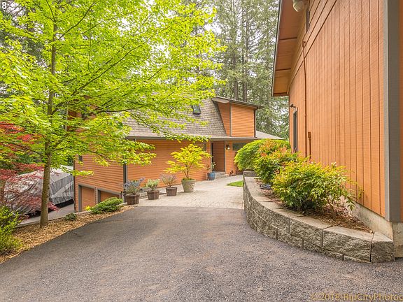 Shop walkway to front door