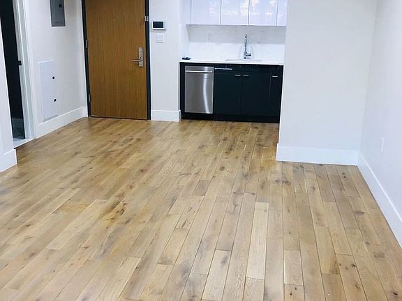 4th image of 2705 41st Ave APT 2J