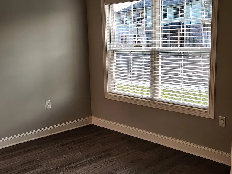 201 Palmer Ct — Photo 13