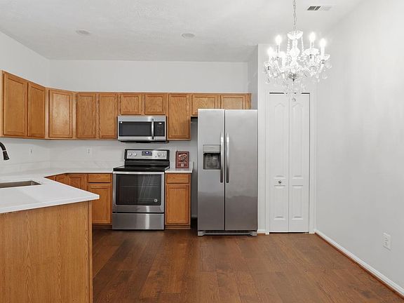 5th image of 16509 Eastview Ln