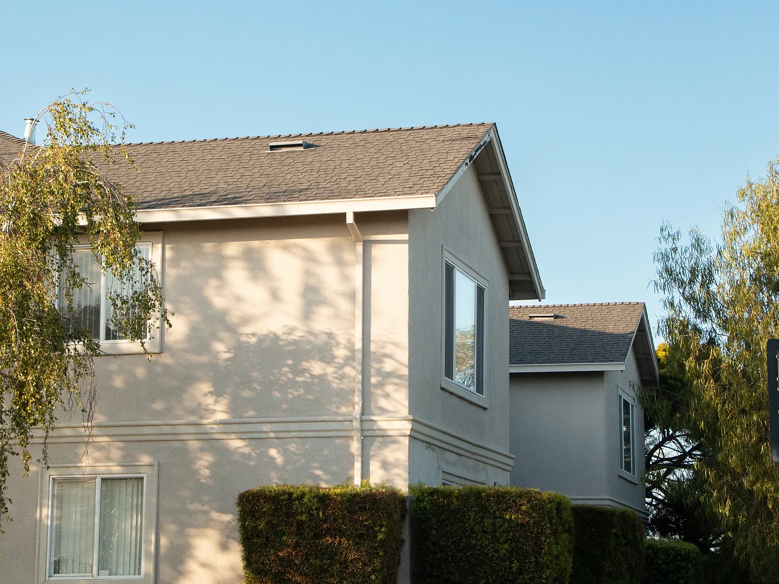 1501 E 3rd Ave — Photo 4