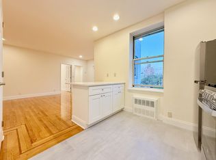 61 W 10th St APT 6A, New York, NY 10011