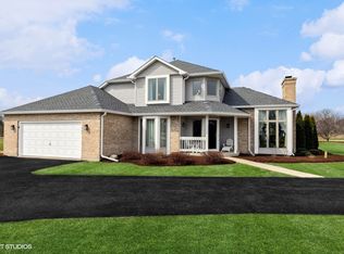 613 Silver Glen Rd, McHenry, IL 60050