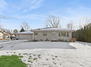 2420 Pecan St, Joliet, IL 60435