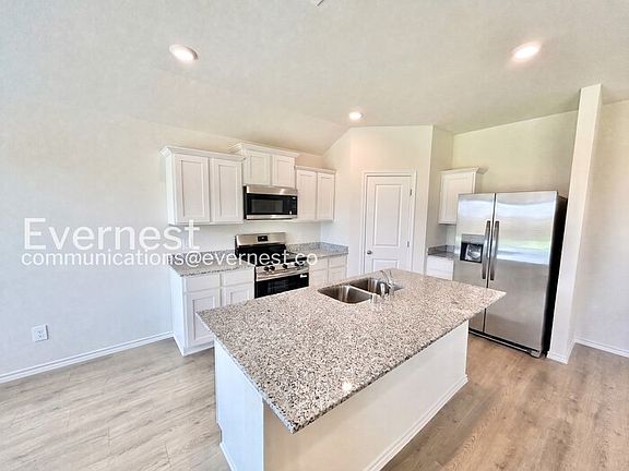 2nd image of 417 Pineywood Trl