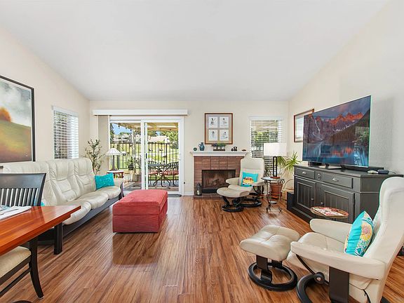 4th image of 936 Ashton Ct
