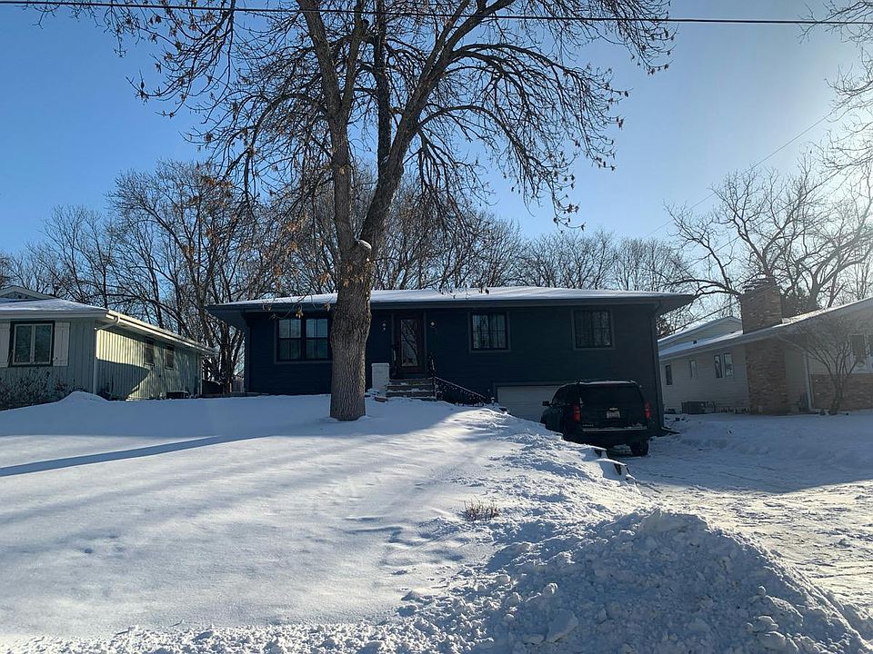 1st image of 755 Grant St