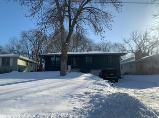 755 Grant St, Excelsior, MN 55331